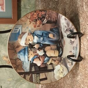 Hummel Plate Little Companions "Tender Loving Care" Limited Ed 1 of 12 (Have All
